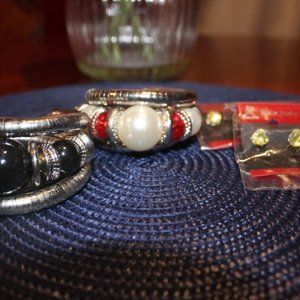 Bundle of 2 Bracelets and 2 Earrings